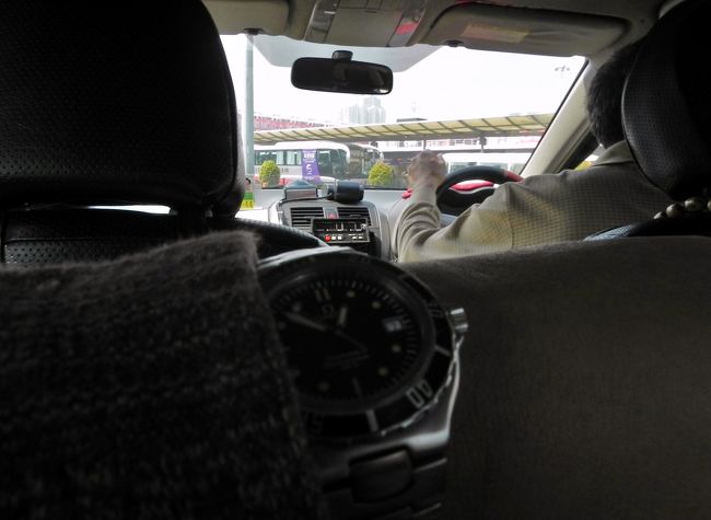 ここでも運転手さん、にこやかに楽しげに話しかけてくれる♪<br /><br />あ〜ええなぁ♪マカオに幸あれ<br /><br /><br />