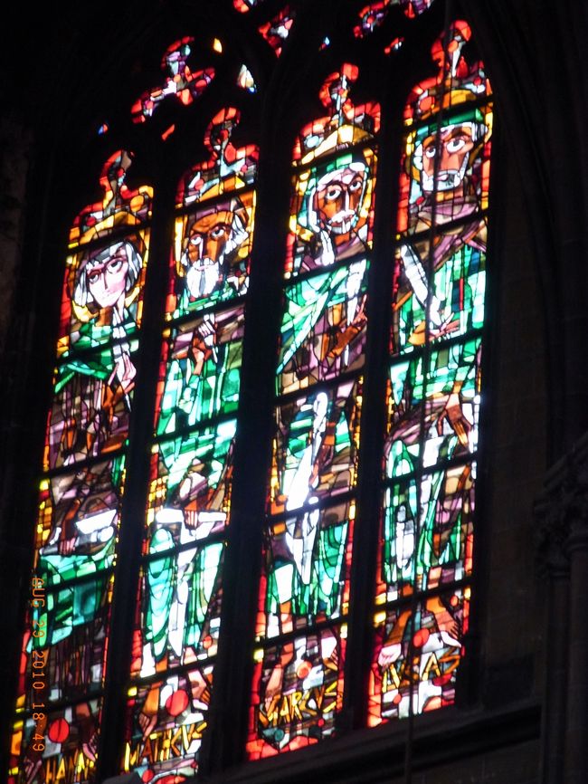 ここのステンドグラスは素敵でした☆