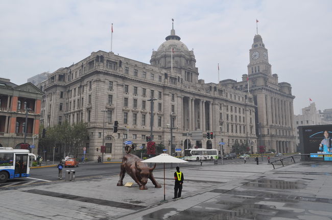 バンド地区は法令で建物新築は禁じられているようで、さほど変わった印象は受けなかった。