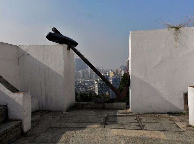 う〜ん、なぜ？なんのためにここに<br /><br /><br /><br /><br /><br /><br />はぁはぁ<br /><br /><br /><br /><br /><br /><br />