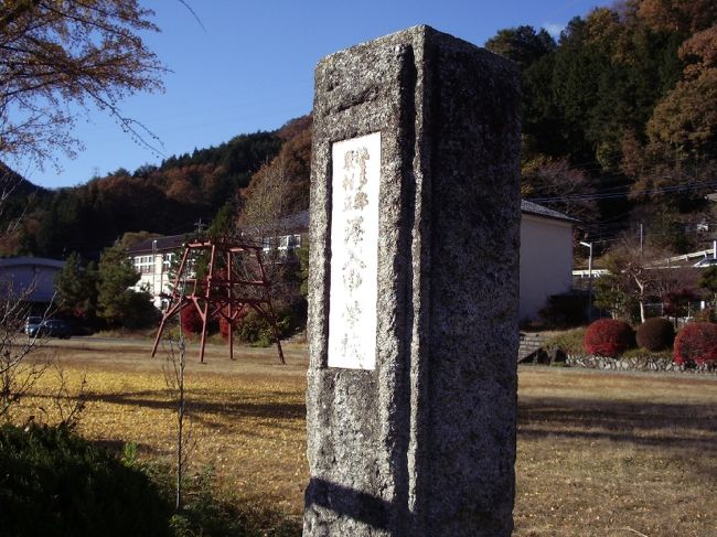 沢入駅(わたらせ渓谷鉄道)周辺の紅葉を散策する_③沢入駅から旧・沢入小学校へ(群馬県みどり市)