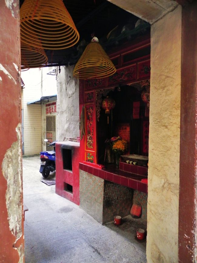 小さな無数の渦の中<br /><br /><br />しばらく時間止まってる