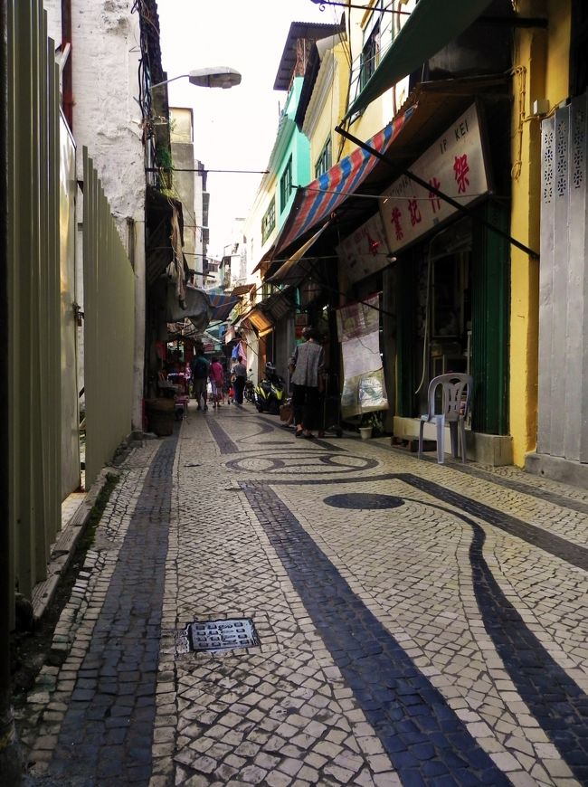 その手を合わせ<br /><br /><br /><br />どうぞ<br /><br /><br /><br /><br />こんどは胸にあててみる<br /><br /><br /><br /><br /><br /><br /><br /><br /><br /><br />あたたかいでしょ♪<br /><br /><br /><br /><br />☆そろそろ１００枚、?につづく