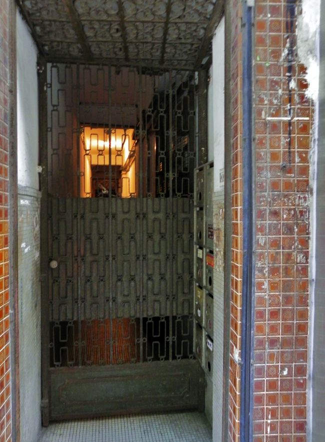 １フロア２世帯らしい