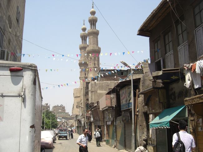 ズヴェーラ門を通って・・・