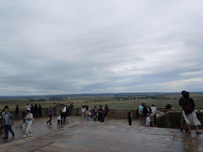 西のテラスでは、なんとも爽やかな優しい風が吹いてきました。