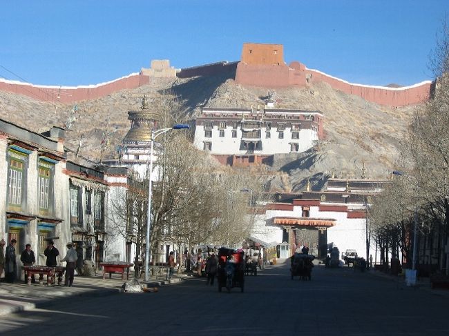 チベットの都市ギャンツェの仏塔の壁画thegreat stupa Gyantse