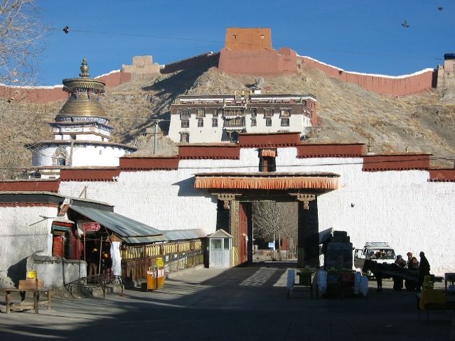 チベットの都市ギャンツェの仏塔の壁画thegreat stupa Gyantse