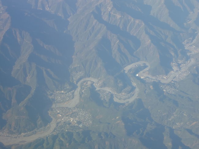 上の位置からズームで撮影、天竜峡辺りでしょうか？