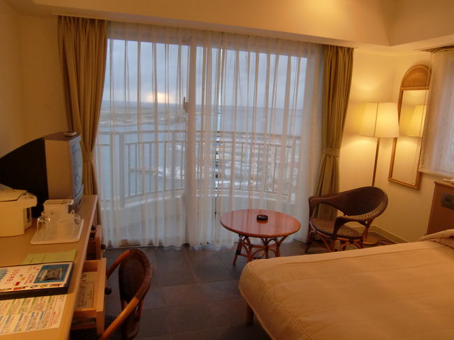 前回泊まった部屋が気に入ったのでチェックアウトの際同じ部屋をリクエストしておきましたので前回とまた同じ部屋です。<br /><br />なんか1ヶ月ぶりに帰ってきたような感じです。