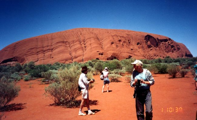 元旦に登ったAYERS ROCK (エアーズロック） ＜世界最大の一枚岩