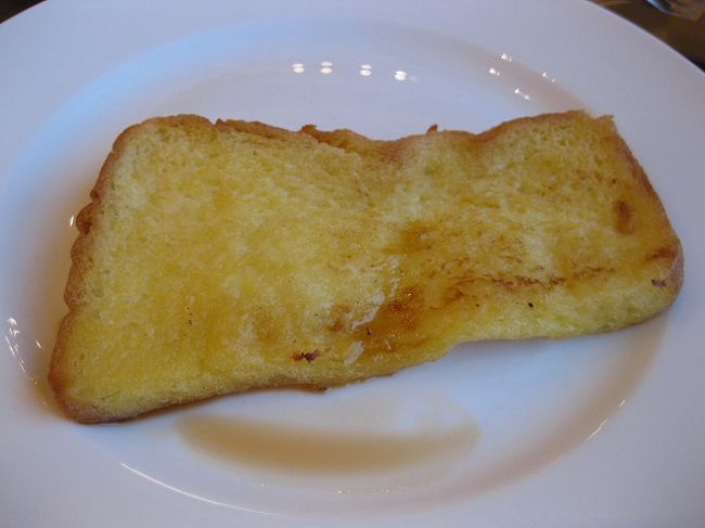 フレンチトーストもおすすめのようですが、これは普通かな。