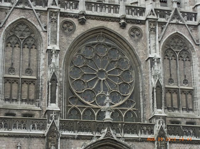 繊細なレリーフが素敵♪