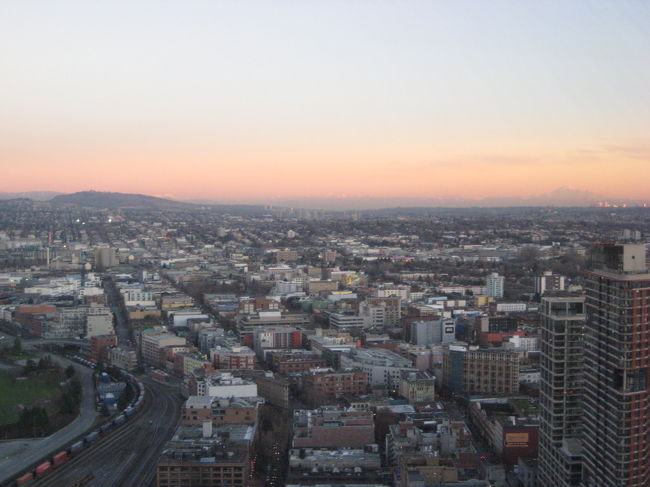 そして再びハーバーセンター展望台。<br />夕焼けを見に来ました。<br /><br />チケットは１日有効で何度でも上り下りできます。<br />日中と夕焼け〜夜景と２回上るのがオススメ☆