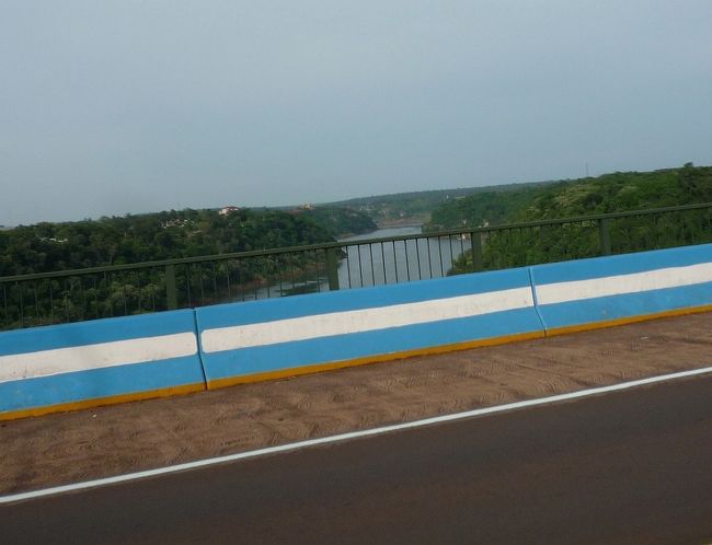 プエルト・イグアス、イグアス川。