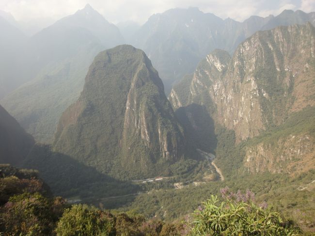 山山山！！<br />全てが巨大。<br /><br />マチュピチュはクスコよりも標高が低くて過ごしやすい。<br />町には温泉もある。