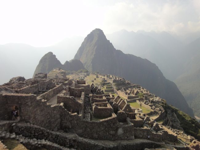 ブヨに刺される・・。<br />肌が出ている部分、腕とか虫よけが必要だった。