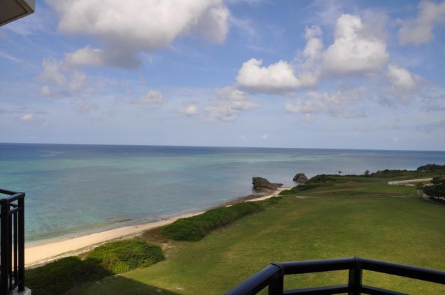 残波岬側の部屋からの景色