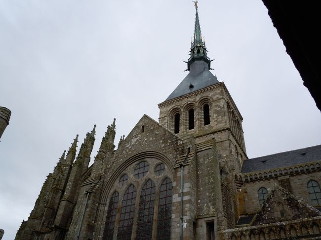 中庭から見上げると