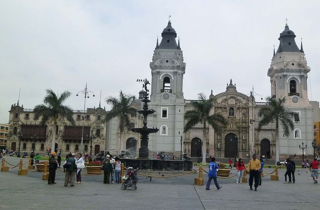 アルマス広場、カテドラル。 <br />