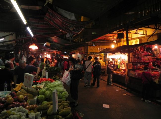 闇市っぽくてええですね