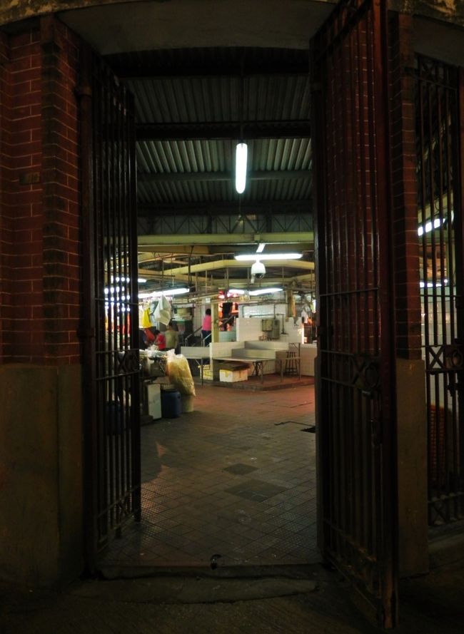 まだ何軒かやっていた