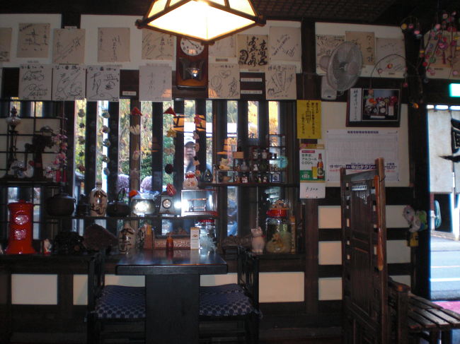 中はこんな感じです。禅寺そばという品を注文。