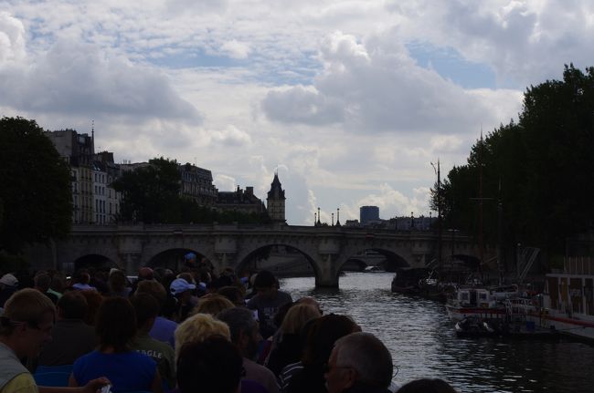 さらに進むと。