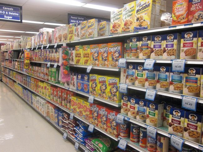 フードパントリーというスーパーに行きました！<br /><br />ホノルルの中心にあってすぐ行けました^^<br /><br />アメリカのスーパー大好きなので本当テンションあがりました！