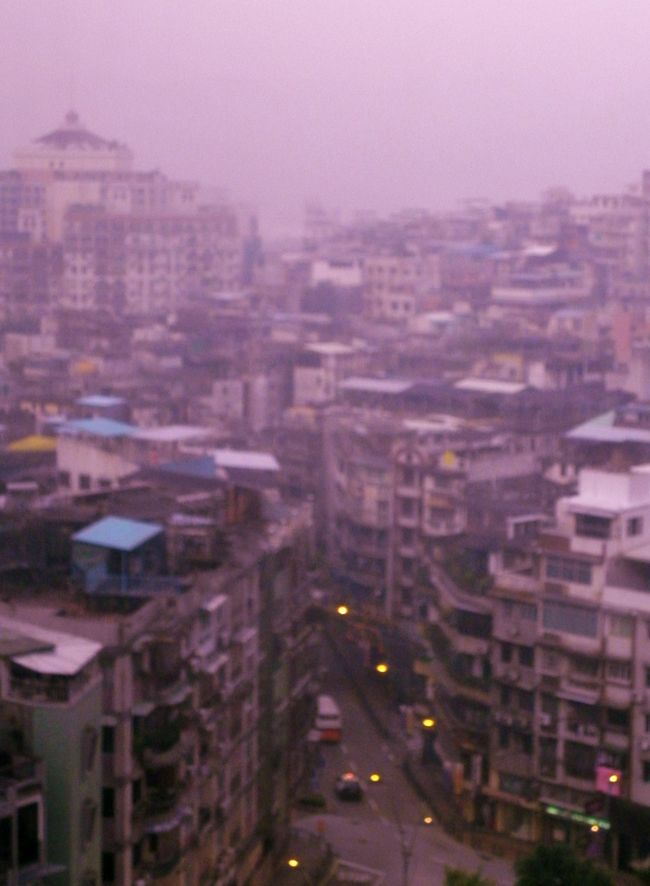 魔法は解け、街は動き出した