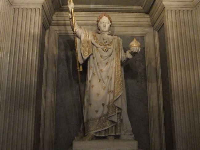 ナポレオンの像。かっこいい！！<br />実際はブサイクだったらしいけど…。