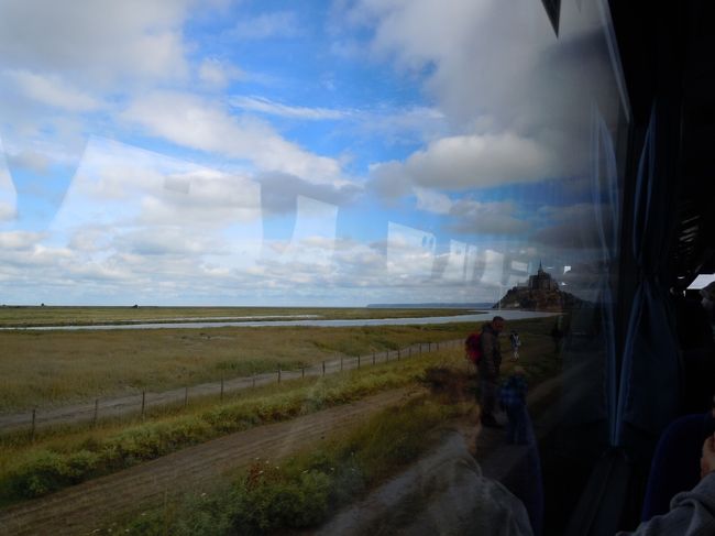 ９時過ぎ、パリへもどります。