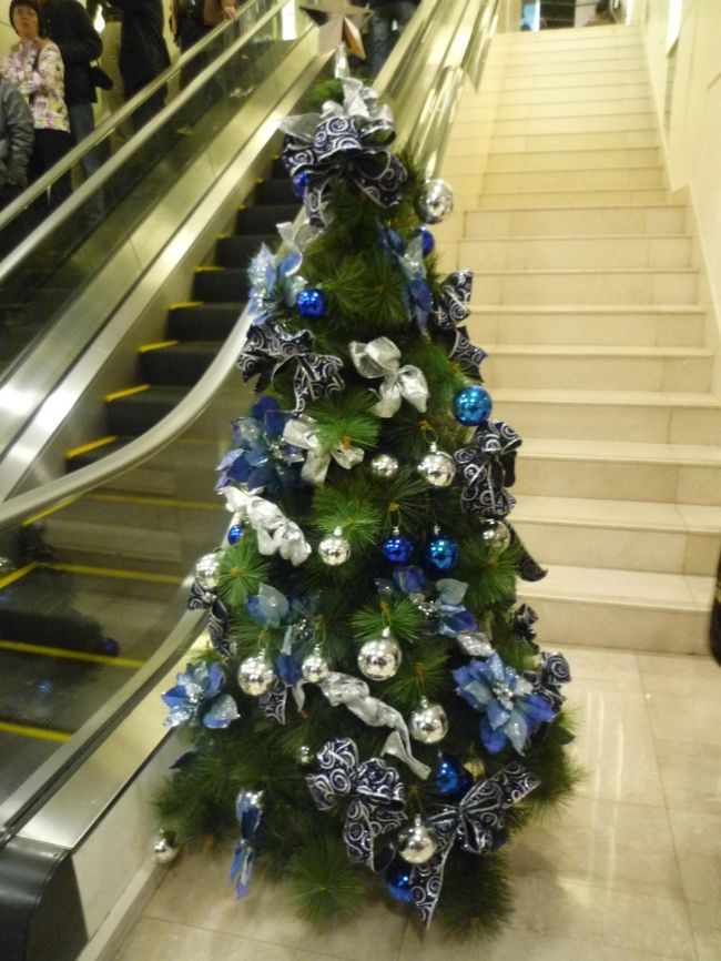 免税店のツリー。