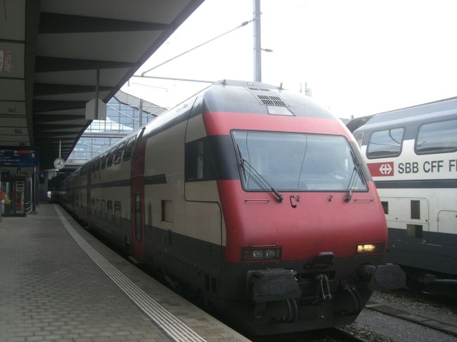 ベルンがどんな町なのか期待しながらこの列車（ＩＣ）でベルンに向かいます。