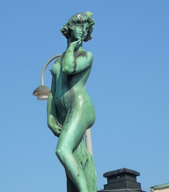 やっぱきれいだよね．しかし夏が似合う．真冬は寒そうだった．http://4travel.jp/traveler/suomita/pict/15094348/<br />しかし今日はくそ暑い．