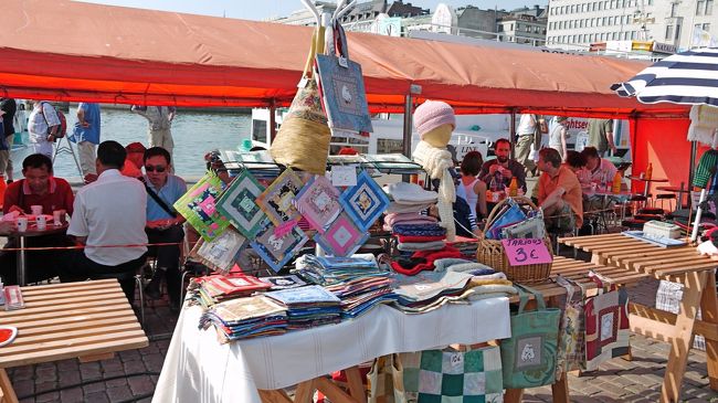 土産物屋も多い．ここは観光地でもある市場だ