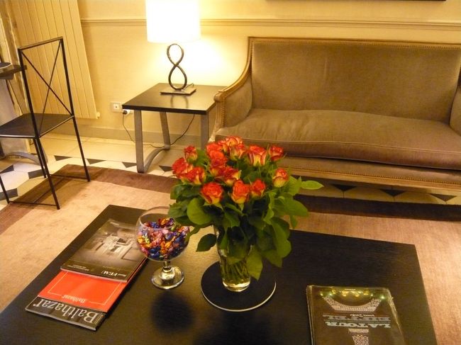 テーブルにはお花が飾っていて、かわいいです。