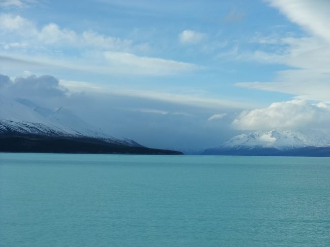 プカキ湖　マウントクックのふもとにあります。<br />今回はマウントクックは見えませんでした。