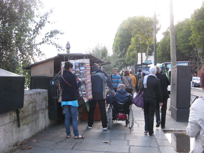 セーヌ川沿いの風景です。