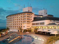 沖縄かりゆしビーチリゾート・オーシャンスパで泊まりました。


恩納村辺りで泊まる＆ゆったり滞在するならお薦め！