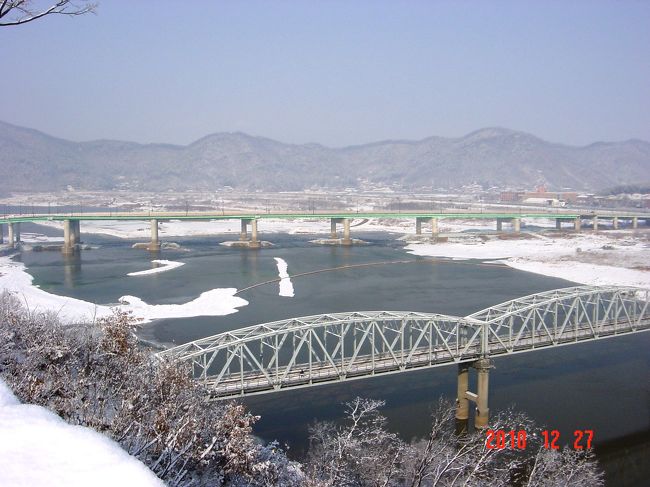 公山城より白馬江を望む