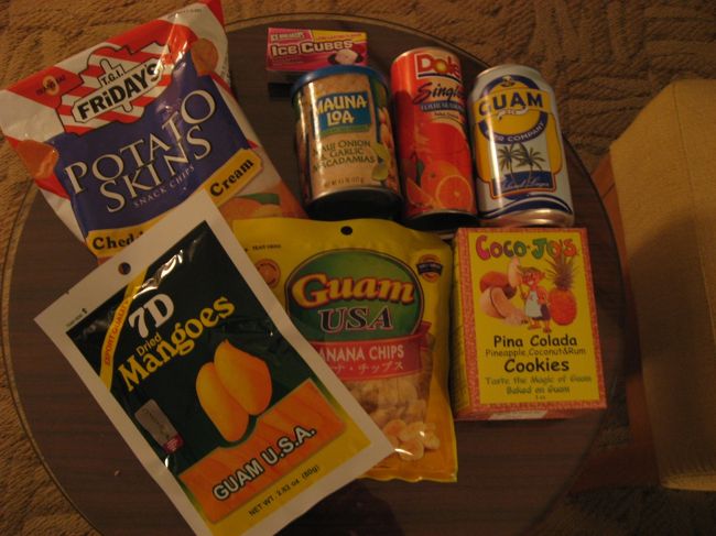 お買い上げ品。<br />クチコミを見て調べておいた定番のものばかり。<br />ドライマンゴーは評判どおり美味しかった♪