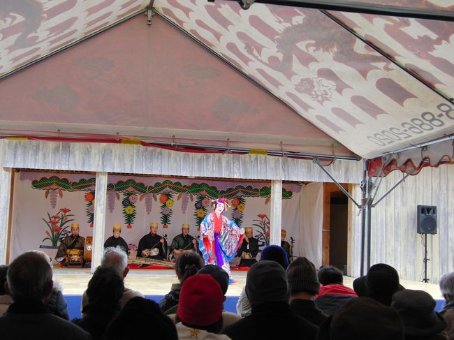 甘酒も振舞われてましたが、<br /><br />なぜか、<br /><br />アルコール度０でした・・