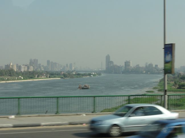 写真にはないが<br />香水のお店による。<br /><br />いろんな種類の香水を堪能できる。<br /><br /><br />ただ、私の主人は香水が大の苦手。<br />結婚してから、私自身付けた事もない。<br />もちろん、興味も無いわけで･･･(笑)