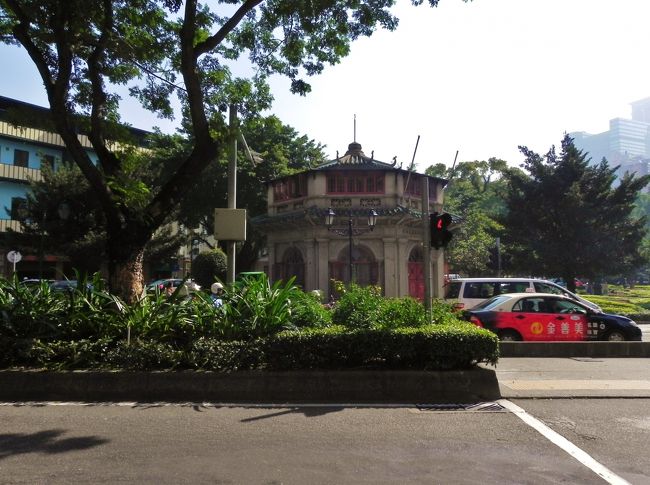 あれやな<br /><br />へー、もっとこうなんというか公園の中とかにあるもんやと