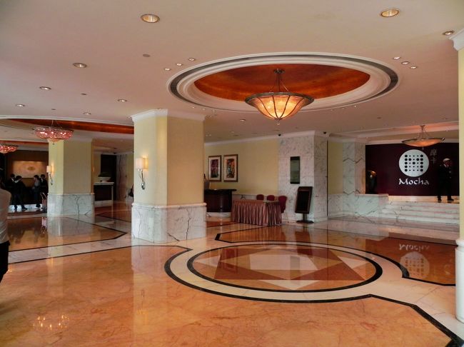 １４時４６分やっとお出かけ<br /><br />もう遅いから晩飯あれやし軽くね、かぁるく<br /><br />そやあれあれ、あれやん、マカオ名物のあれ食うとかなあかん