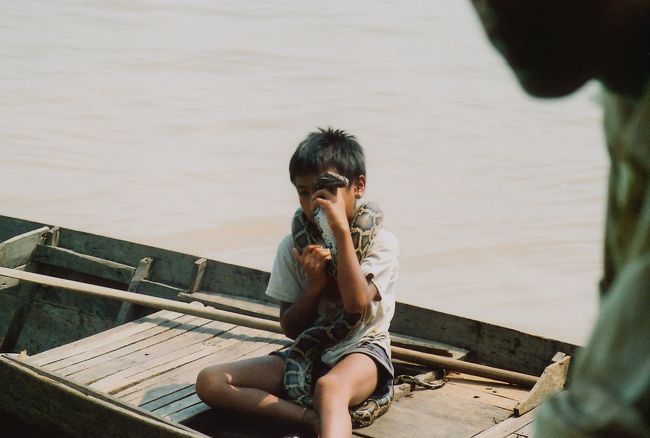 パフォーマンス。<br /><br /><br />その後、GIVE ME ONE DOLLAR