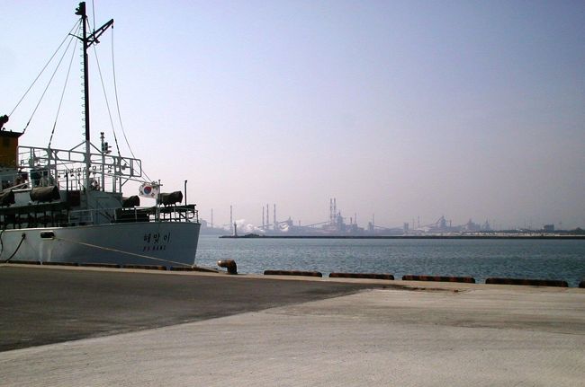 ⑲浦項(ポハン)市：48万人:、慶尚北道東海岸の港湾都市です。鬱陵島旅行の時に立ち寄りました。東海(日本海)に面した漁港でしたが、1970年代初頭に浦項製鉄所が誕生して以来、韓国有数の工業都市として発展してきました。<br /><br />＊韓国紀行7：浦項・浦項港<br />http://4travel.jp/traveler/tabitonokumasan/album/10150655/