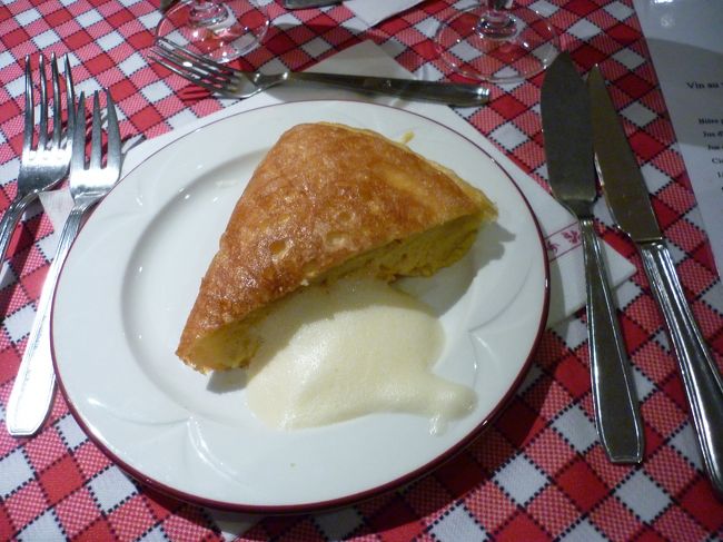 ４日目　朝<br />朝食ビュッフェ<br />昼<br />オムレツ