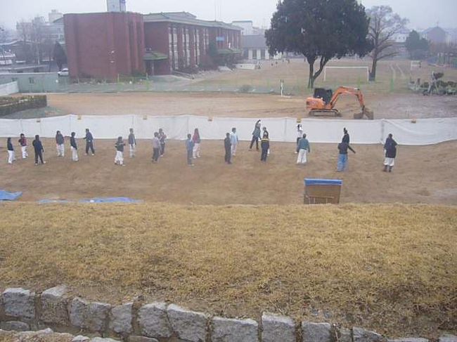 護身術？格闘技？<br /><br /><br />何かを練習してた